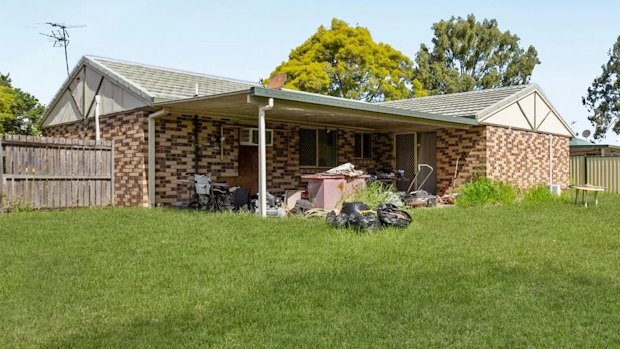 The three-bedroom house at 26 Fifth Avenue in Berrinba has sold under the hammer.