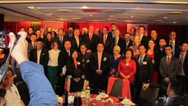 The 2015 Chinese Friends of Labor fundraising dinner. Huang Xiangmao can bee seen standing next to federal Labor MP Chris Bowen. 
