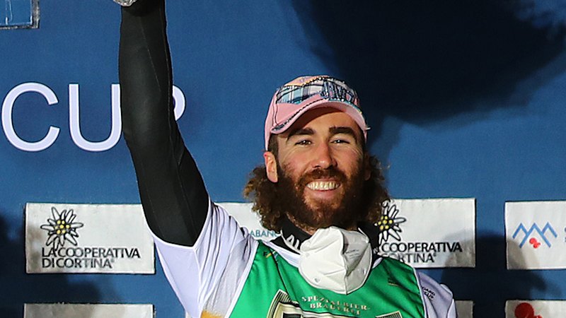 Cam Bolton fractures neck, replaced by James Johnstone