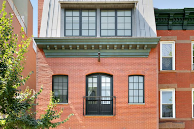 Before his death, the Star Trek legend quietly sold his beloved New York City home.
