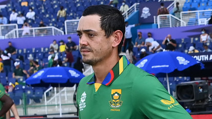 De Kock knee rebel: Naive for a South African to put personal politics above big picture
