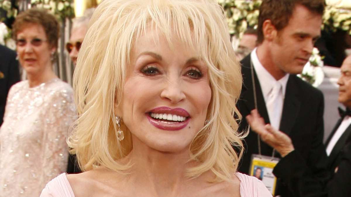 Dolly Parton’s selfless final act for future cancer patients revealed by her sister