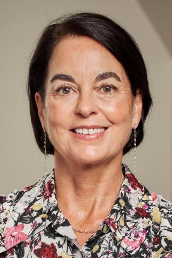 Claire Enders has backed Rupert Murdoch’s proposal to merge Fox Corporation and News Corporation and said it would financially protect his newspaper titles for the long term. 