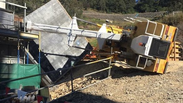 A crane tips over on Toowoomba Second Range Crossing in 2018.