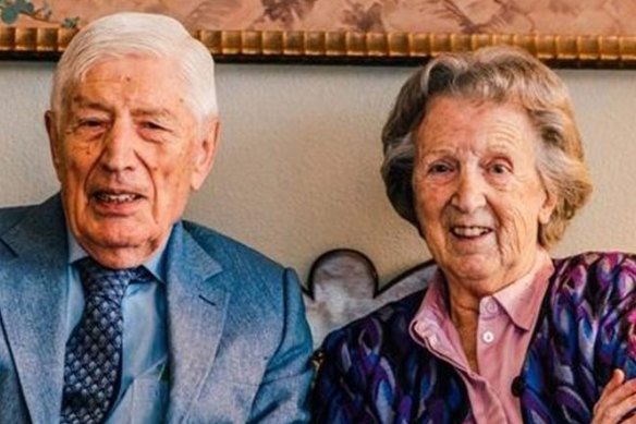 Former Dutch prime minister and wife die hand-in-hand in double euthanasia
