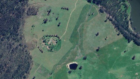 An aerial view of the property on Murray River Road, Thologolong, where Dezi Freeman was shot and killed by police.
