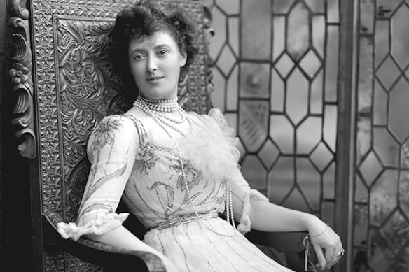Margaret Greville photographed on 5 October 1900.