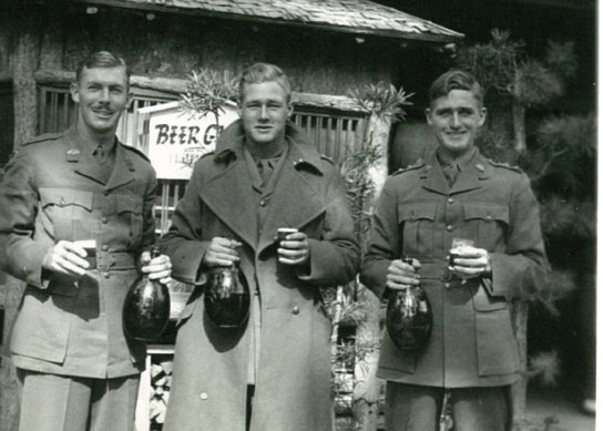 Donald Begg (centre) on leave in Japan in 1946.