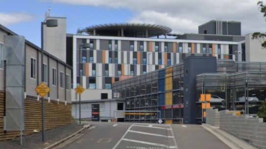 Doctors say women are waiting more than a year to see a gynaecologist or obstetrician at Gosford Hospital.