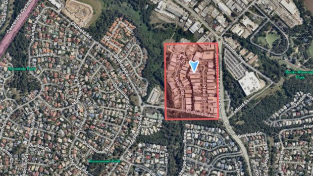 Exclusion zone around large fire in Brisbane lifted