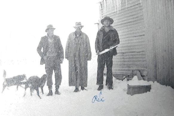 The huts in the 19th century and today.