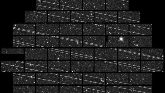 An image from the Blanco 4-metre telescope at the Cerro Tololo Inter-American Observatory (CTIO) capturing the streaking of the Starlink Satellites.