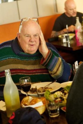 Les Murray has lunch with Jason Steger in 2012.