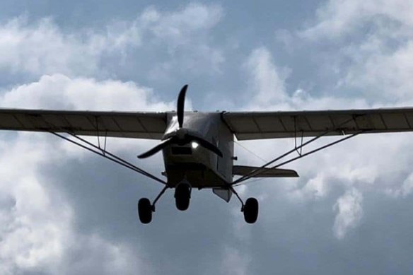 Un grand drone E-300 Enterprise.