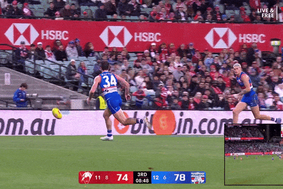 Bailey Williams fight to keep their feet.