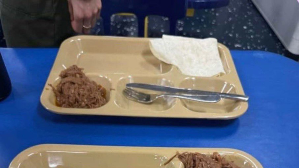 Complaints of food shortages, no soap on US aircraft carrier
