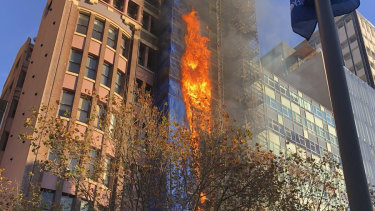 Sydney Cbd Fire Macquarie Street Building Goes Up In Flames
