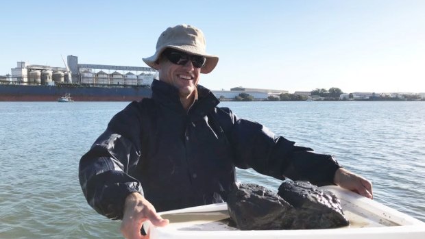 Researcher sounds alarm over growing dead zone at Moreton Bay