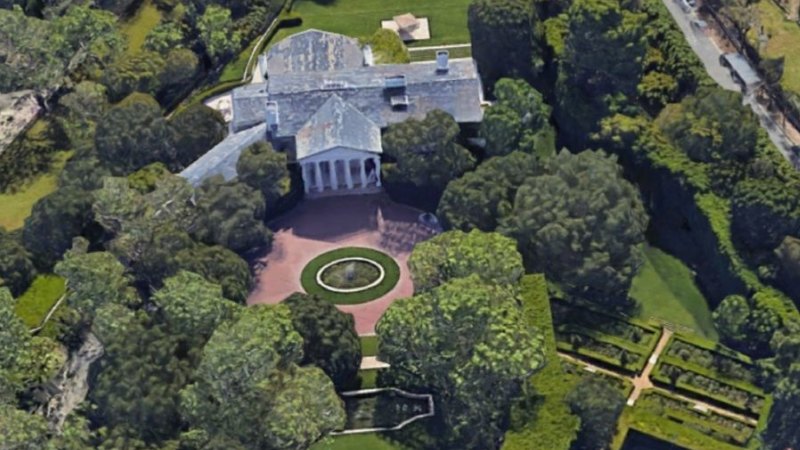 Jeff Bezos Sets Record Splurging Out On 245 Million Beverly Hills Home