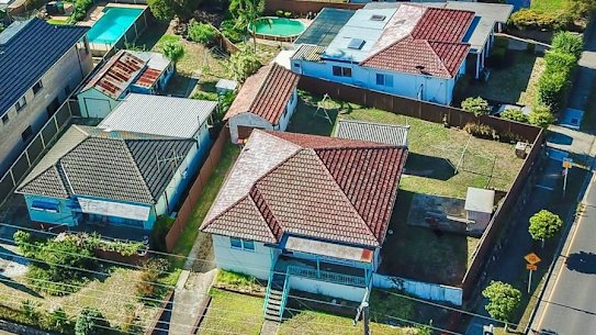 Large blocks with older houses may be ideal for townhouse or duplex developments.