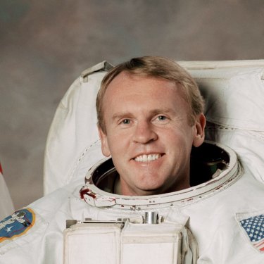 Dr Andy Thomas hopes the next generation of Australian children can reach for the stars without having to go to another country.