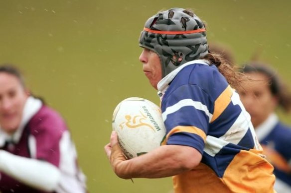 Caroline Layt playing for Sydney against Queensland in the Australian Rugby Union national championships final in 2007.
