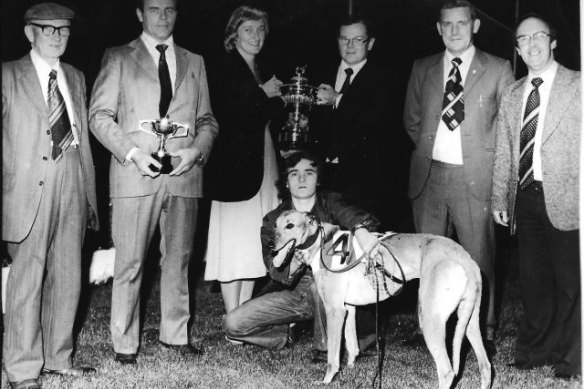 The Johnny Cantwell Memorial Trophy (named after my grand uncle) is presented to the winning connections of Gullian Lad by John Cantwell, my dad’s first cousin. in 1978. My late father, who was racing manager, is pictured right.