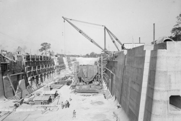 The Cairncross Graving Dock under construction in 1942.