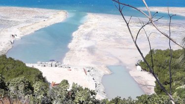 Freesoul has been accused of damaging the reef on Malolo Island.  