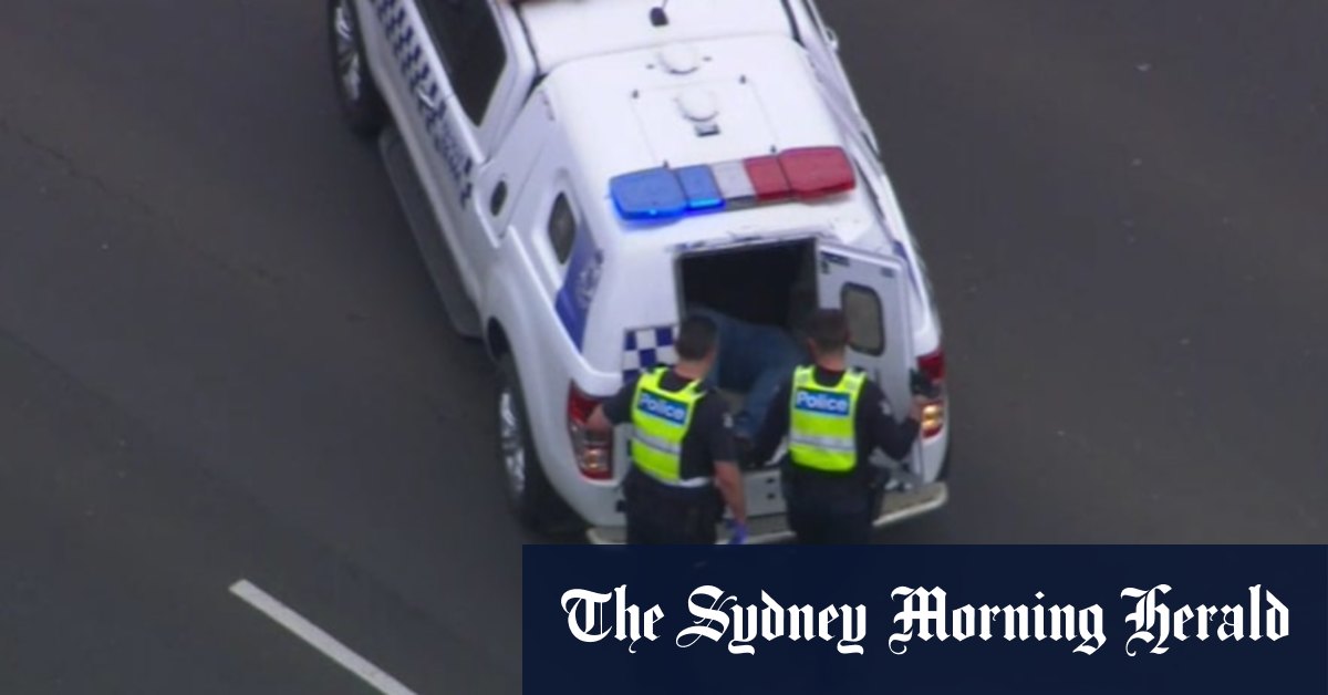Woman who fell from moving car on Princes Freeway was 'in fear' of her brother, David Fosita - Vimarsana News