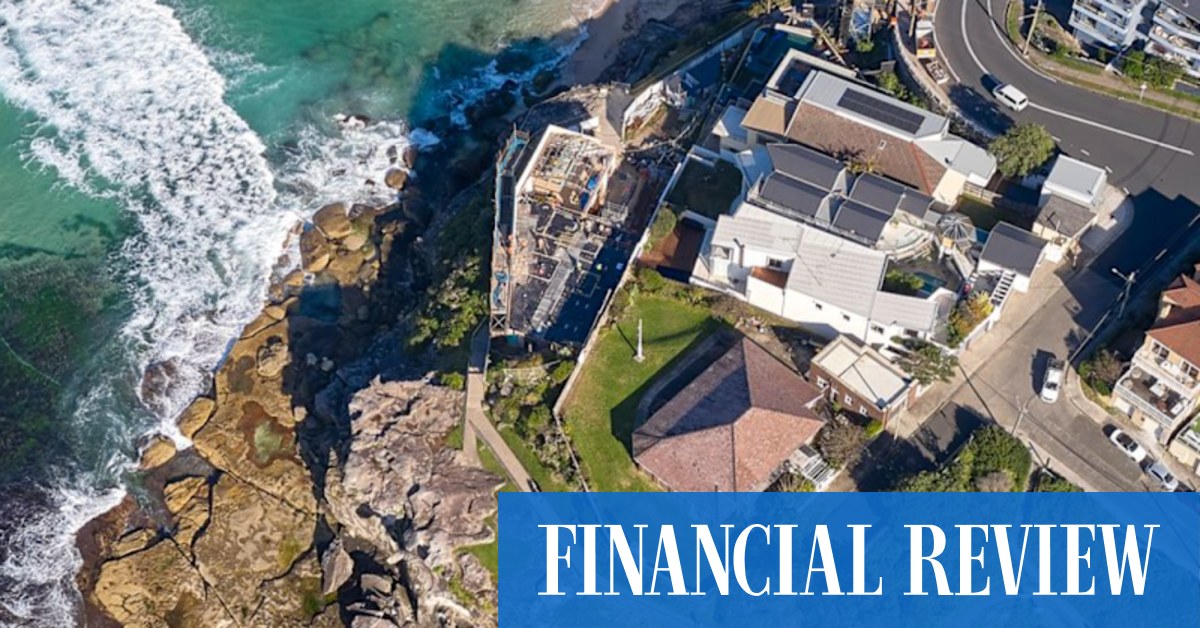 Sydney luxury property: Tamarama's iconic property Lang Syne sold after being listed for $50 million, breaking the coastal record - Vimarsana News