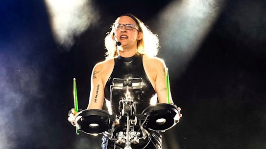 Simona Castricum performs at Golden Plains in 2020.