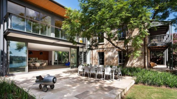 Mr Gu defaulted on the purchase of Cate Blanchett's Hunters Hill home.