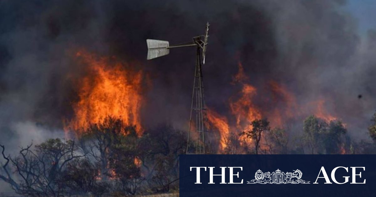 Perth bushfires: Gingin bushfire predicted to escalate over 'very fragile' conditions - Vimarsana News