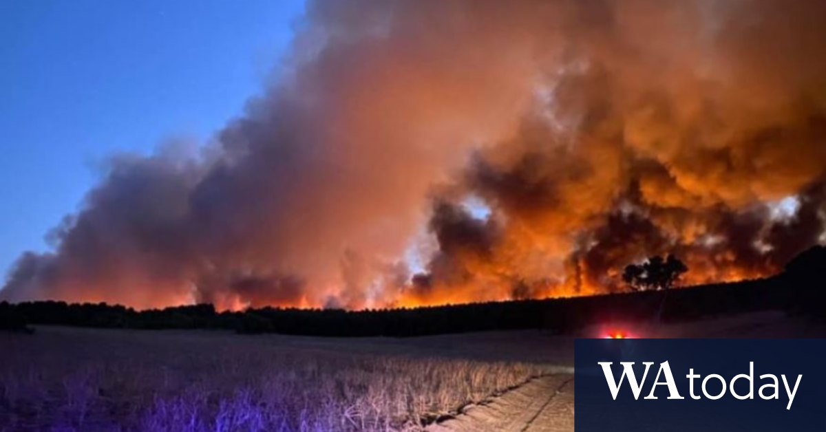 Friday afternoon 'last big test' as Gingin fires expected to burn for days