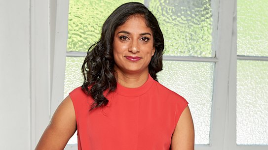 Lisa Sthalekar.