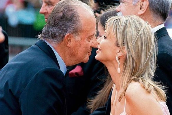 Spanish emiritus king Juan Carlos and Corinna zu Sayn-Wittgenstein attend the Laureus Sports Awards 2006 at Parc del Forum in Barcelona.