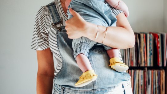 Best thing you can give a new mum (and it's not advice)