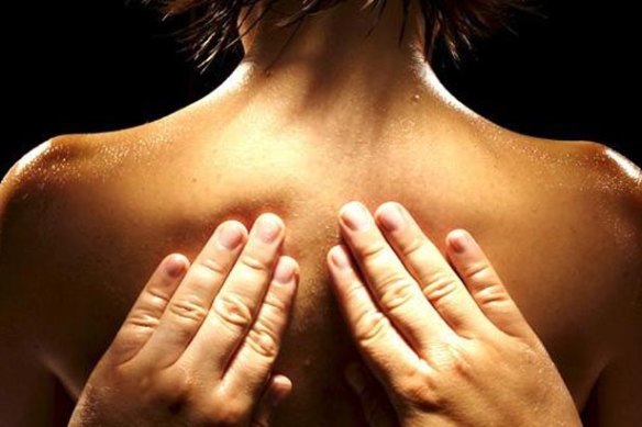 Lymphatic drainage massage techniques help eliminate toxins from the body.