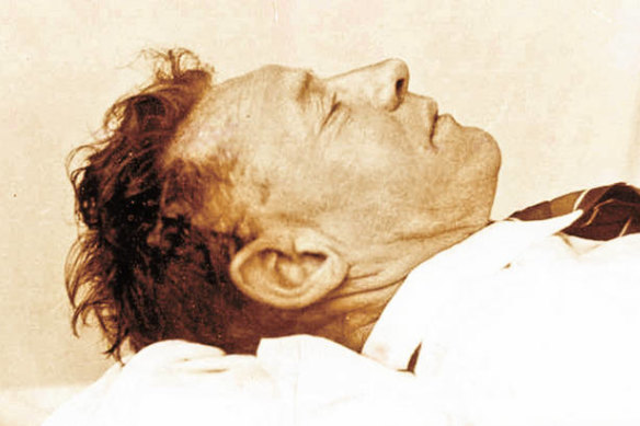 Adelaide researcher Derek Abbott believes he has identified Somerton Man, who died in mysterious circumstances in 1948.