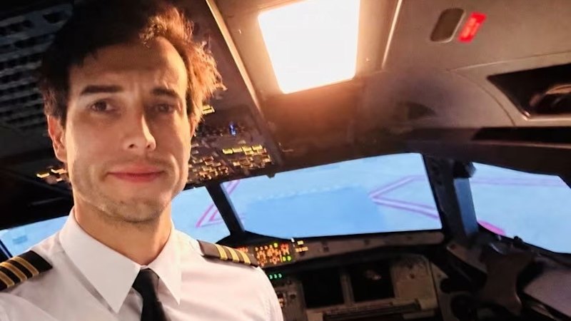 Flight instructor dies after jumping from aircraft, leaving student to land in Argentina