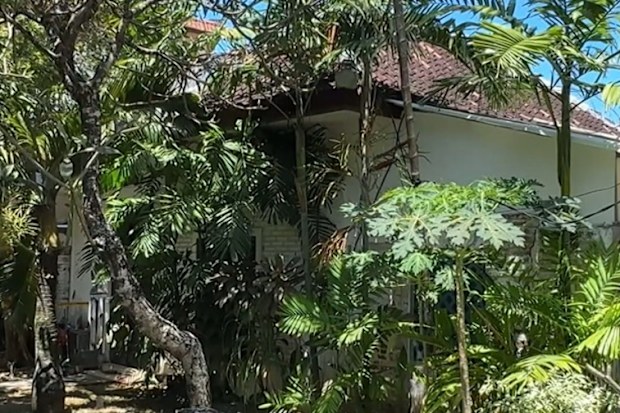 Perth man Damien Shaw and his two young children have been found dead inside a property in Bali in a suspected double murder-suicide.
