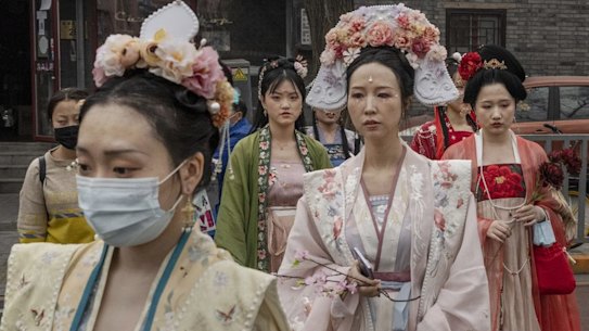 Chinese consumers are fuelling a revival in traditional attire, such as hanfu.