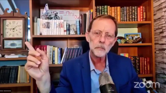 “Extremist” former Knesset member Moshe Feiglin addressed Australian Jewish community members from his West Bank home.