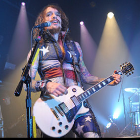 Justin Hawkins returns to Australia with the Darkness in early 2020.