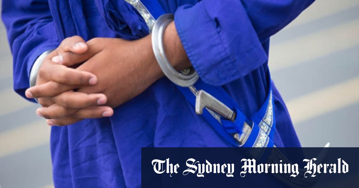 Don T Call Police If Students Breach Ban On Knives At School Teachers Told