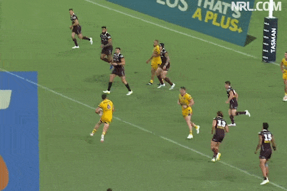 Jonah Pezet scores against the Broncos.