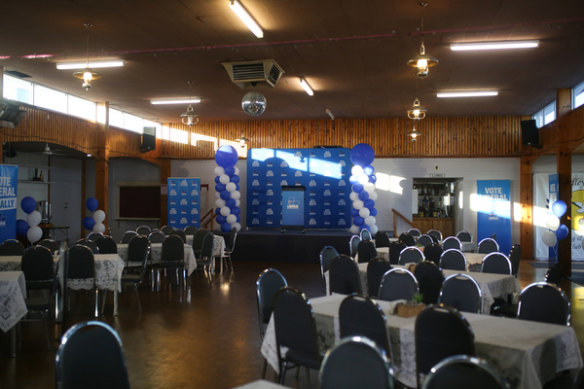 Zak Kirkup’s campaign function at the Dudley Park Bowling and Recreation Club earlier in the night.