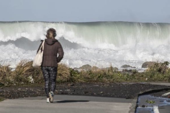 Waves of up to 5 metres slammed the coast of Wellington, NZ, on Wednesday.