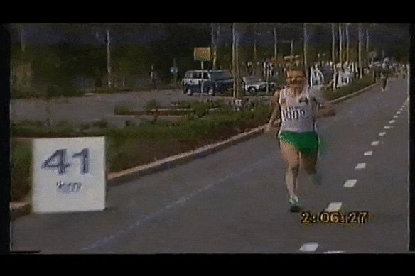 Rob De Castella was heavier than most marathon runners.